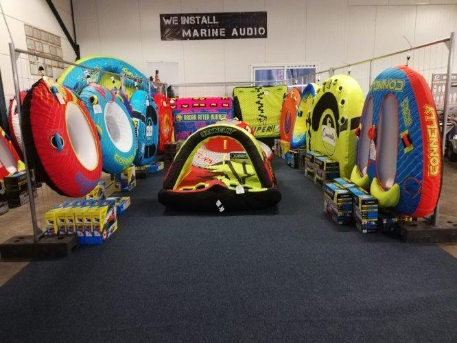 Diversen nieuwe Tubes,SUPs,Wakeboards, Kneeboards en Watersk, Nieuw, Overige typen