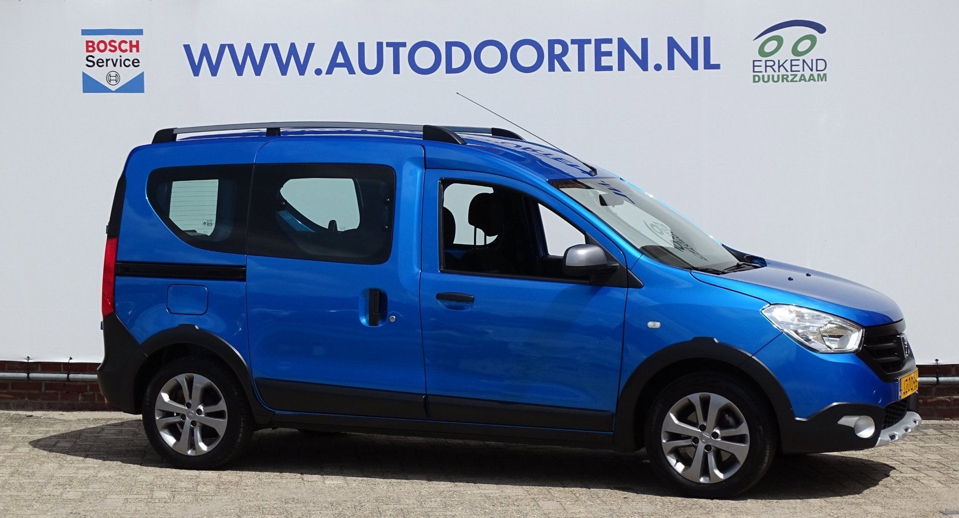 Dacia Dokker 1.2 TCe S&S Stepway|TREKHAAK|NAVI|CRUISE, Gebruikt, Euro 6, 4 cilinders, Blauw