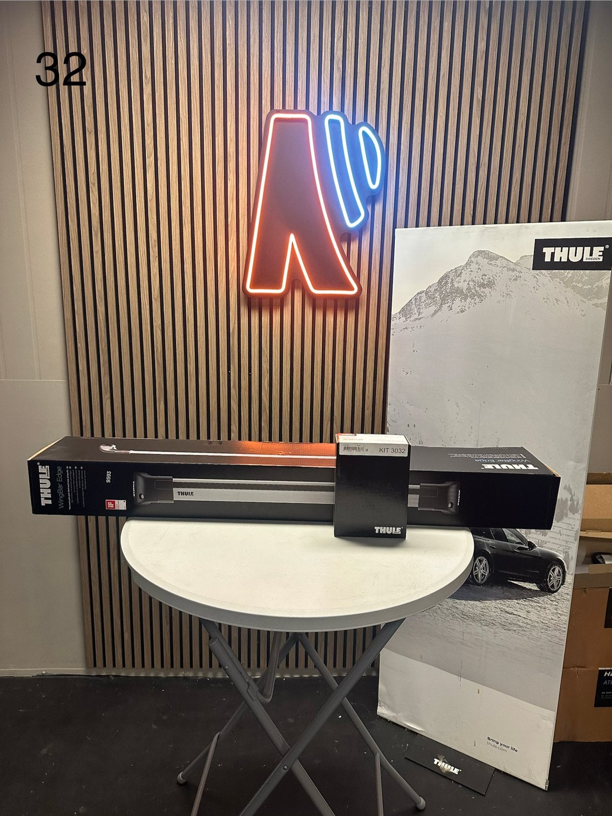 Thule WingBar Edge 9593 + Kitset 3032 – Ford Transit Connect, Ophalen of Verzenden, Zo goed als nieuw