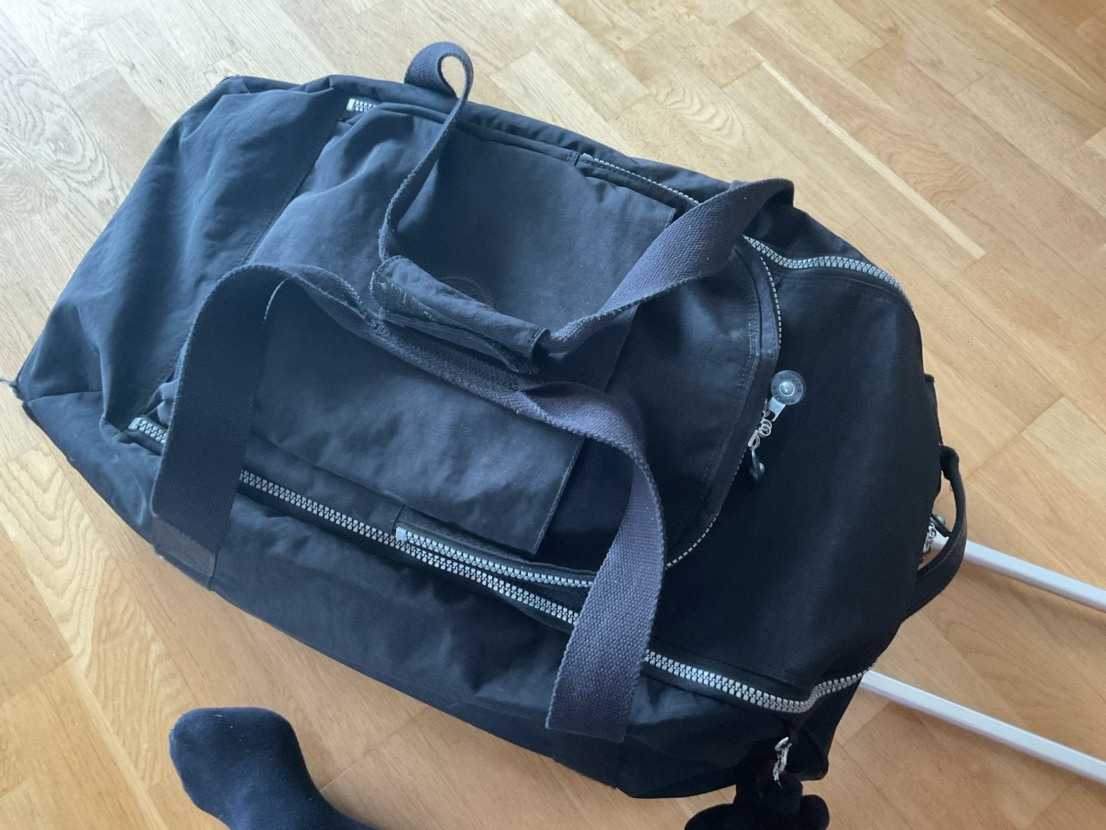Kipling reistas met wieltjes en uitschuifbare handgreep, 40 tot 60 cm, Gebruikt, 20 tot 30 cm, Zwart
