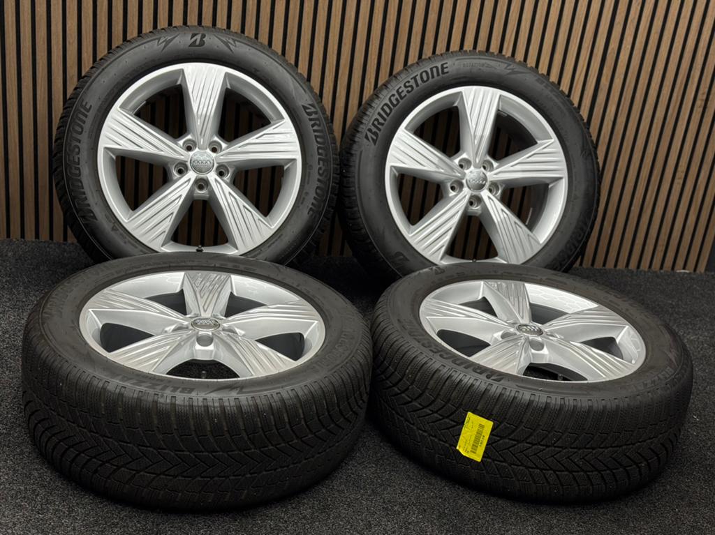 WINTER! Originele 19 inch Audi Q4 E-Tron 5x112 Bridgestone, Auto-onderdelen, Banden en Velgen, ., Banden en Velgen, Winterbanden