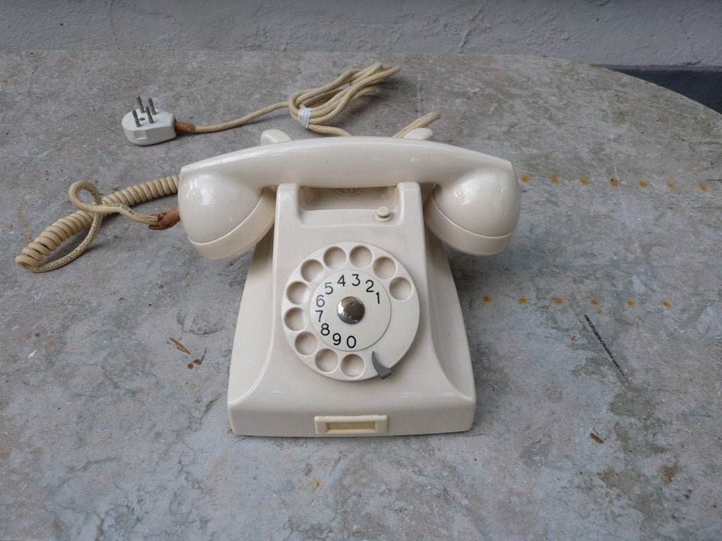 Telefoon ivoor creme wit bakeliet 1961 Ericsson, Ophalen, Zo goed als nieuw, Bakeliet