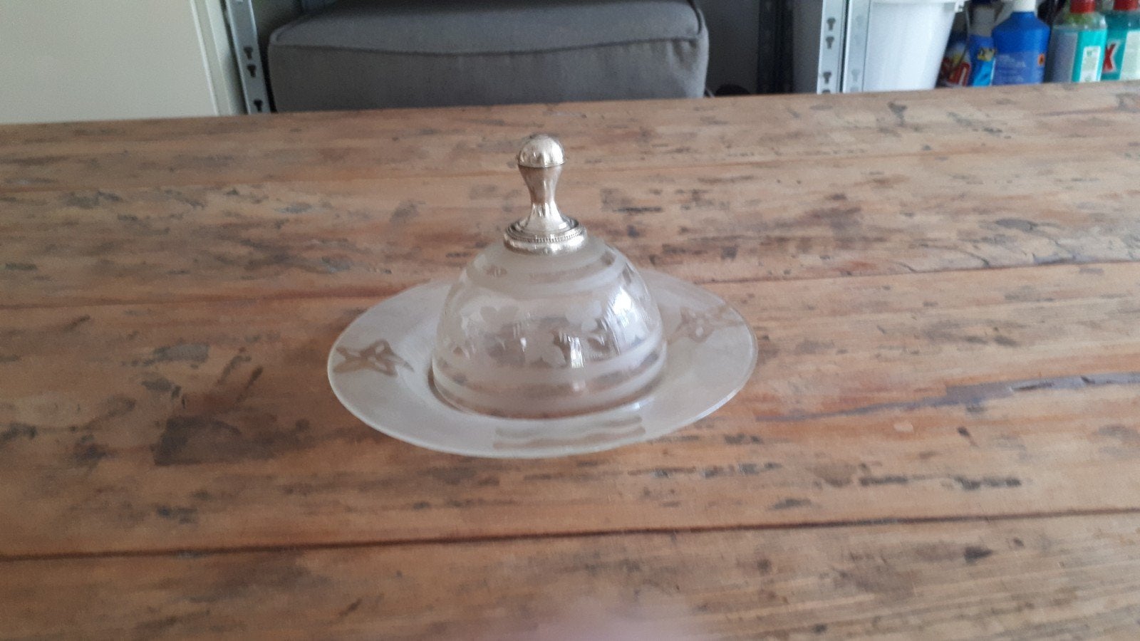 Mooie botervloot met zilveren knop., Ophalen