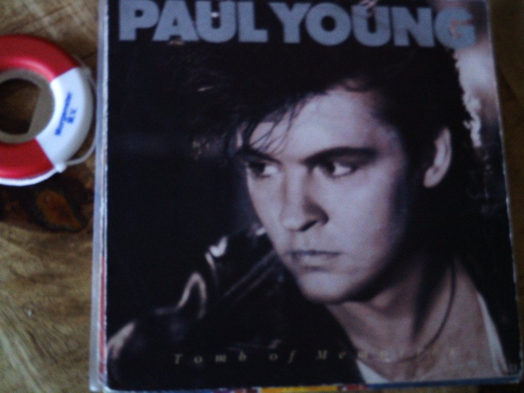 paul young - tomb of memories 22o, 7 inch, Ophalen of Verzenden, Zo goed als nieuw, Overige typen