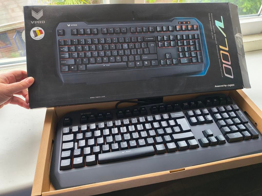 VPRO V700 Mechanisch Gaming Toetsenbord - Belgische AZERTY, Computers en Software, Toetsenborden, Nieuw, Azerty, Bedraad, Gaming toetsenbord