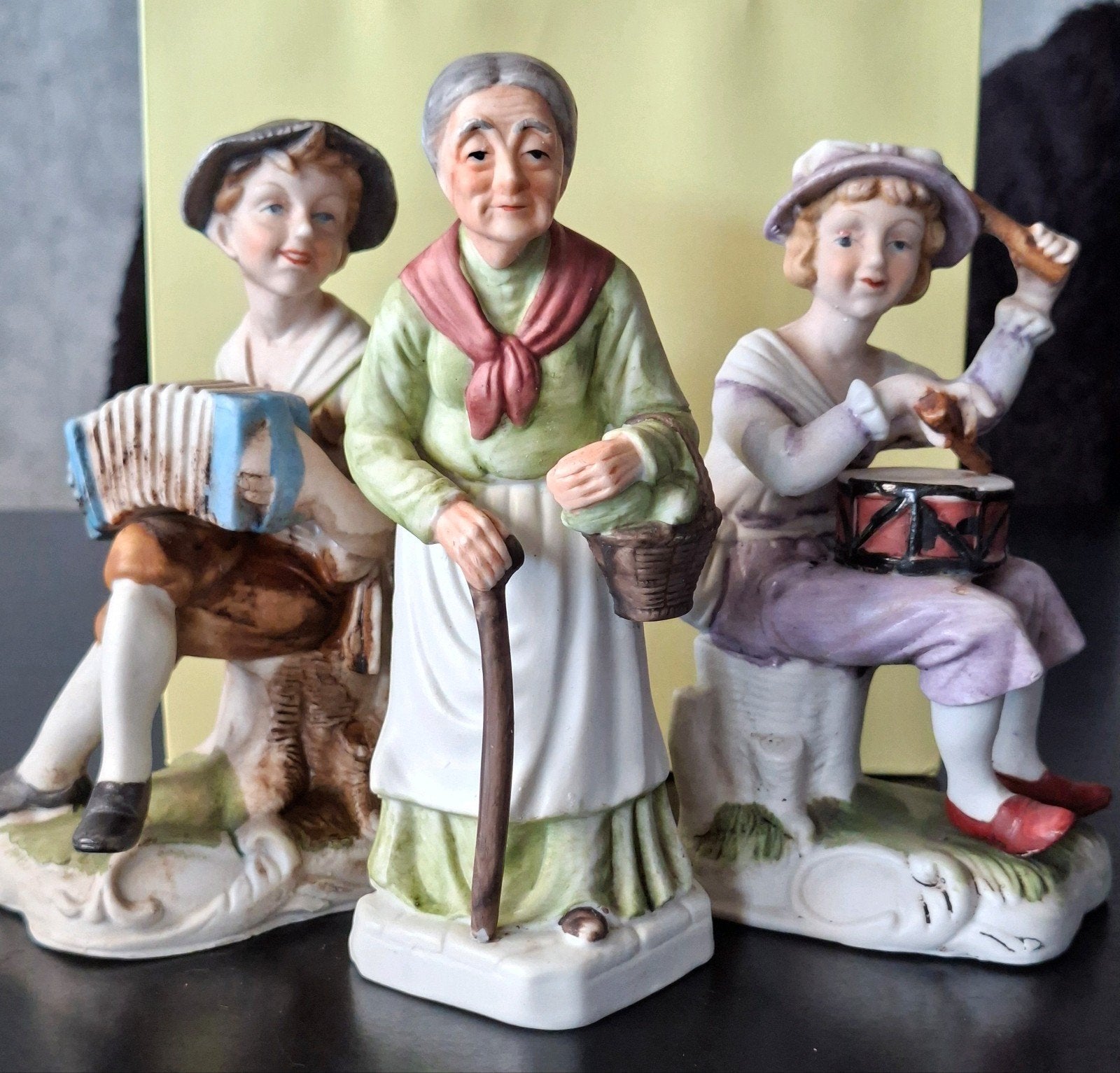 Vintage beeldjes biscuit porselein, Verzamelen, Ophalen of Verzenden, Gebruikt, Mens