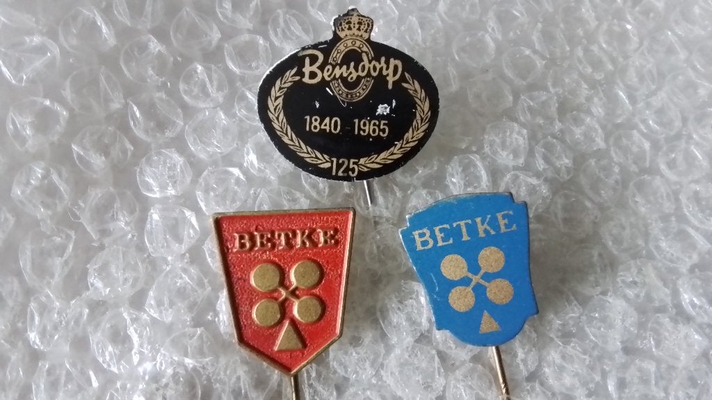 3 verschillende speldjes chocolade, Ophalen of Verzenden, Zo goed als nieuw, Overige onderwerpen