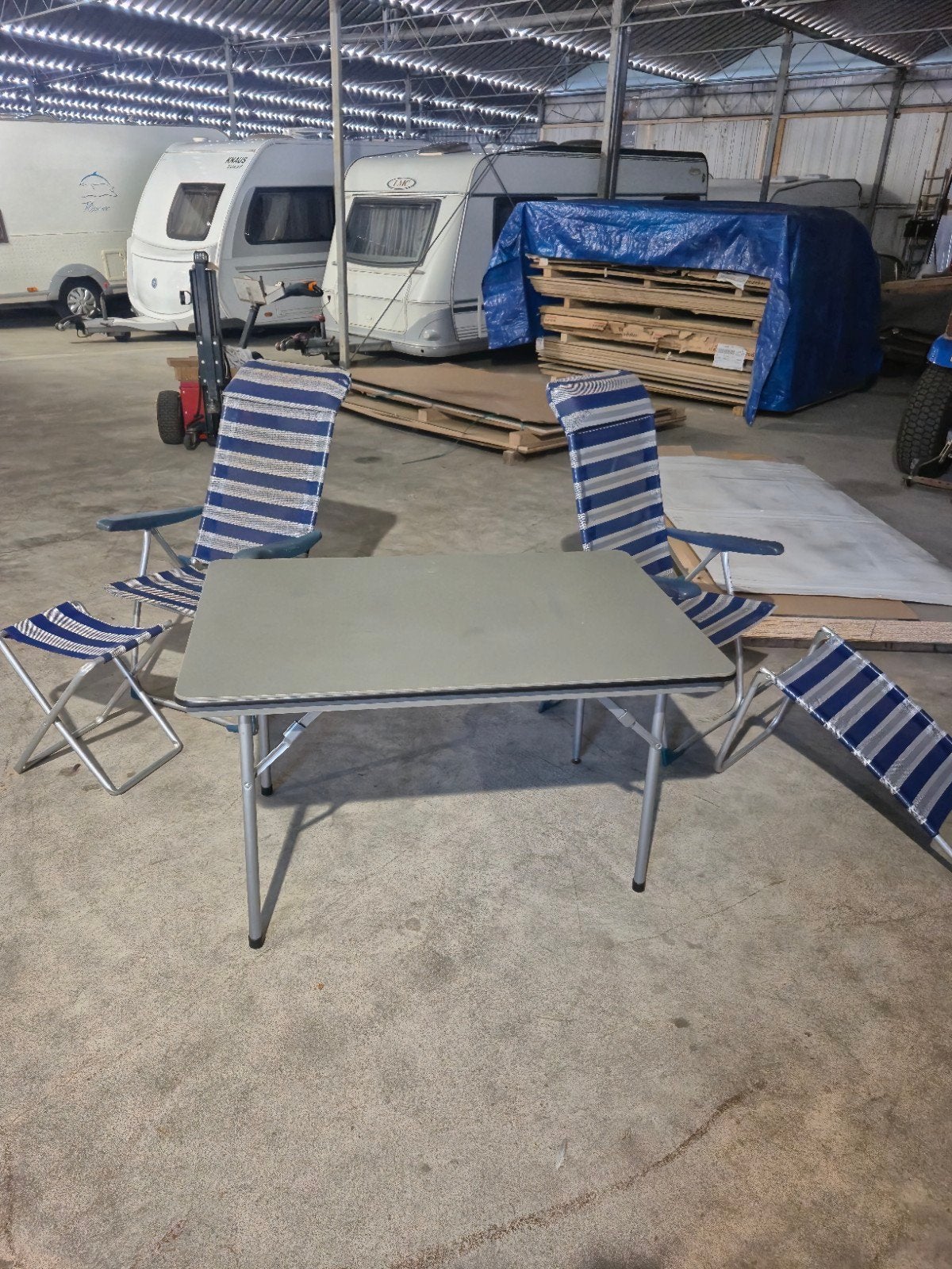 Camping set: 2 stoelen met voetbankjes en tafel 120x80cm, Ophalen, Gebruikt, Campingstoel