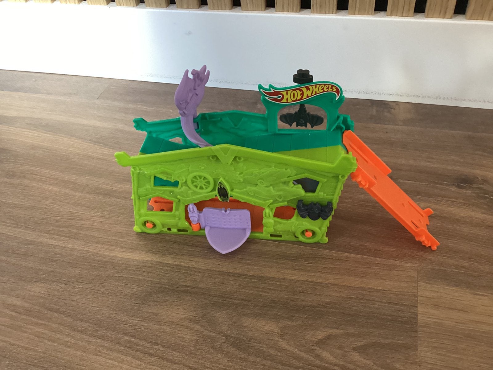 Hot Wheels Ghost Garage / Spookstation auto baan zgan, Ophalen, Racebaan, Zo goed als nieuw, Hot Wheels