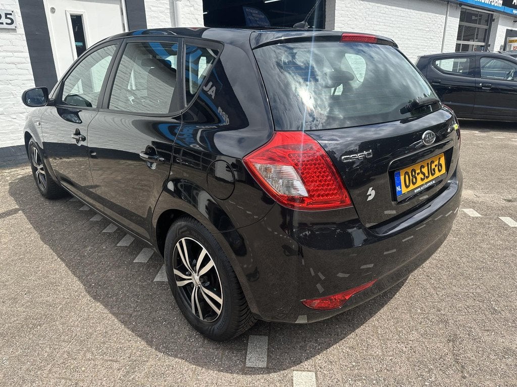 Kia cee'd 1.4 CVVT Seven /Nieuwe apk bij aflevering/Airco/Al, Auto's, Euro 5, Stof, Gebruikt, 4 cilinders
