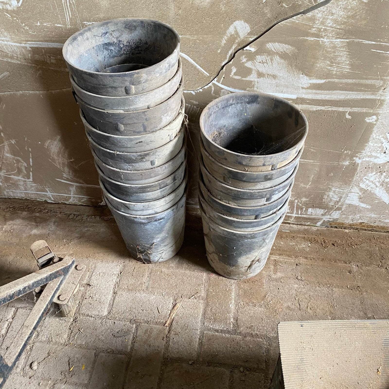 15 Gebruikte Bakelieten Bloempotten -, Ophalen, Kunststof, Gebruikt, Minder dan 30 cm