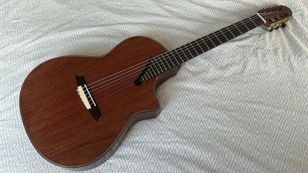 Martinez MSCC-14OV-CE nylon guitar, Ophalen, Gebruikt, Klassieke of Spaanse gitaar, Met koffer