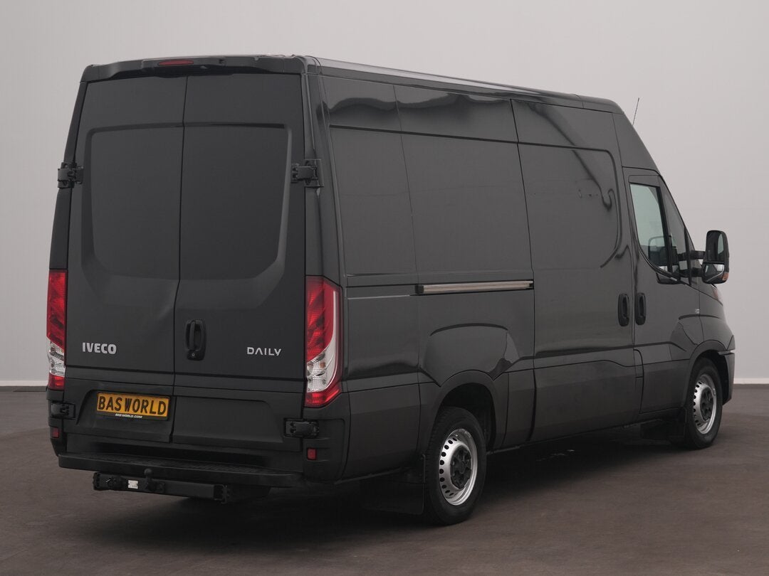 Iveco Daily 35S14 Gesloten bestelwagen Automaat L2H2 Aircond, Automaat, 136 pk, Gebruikt, Euro 6