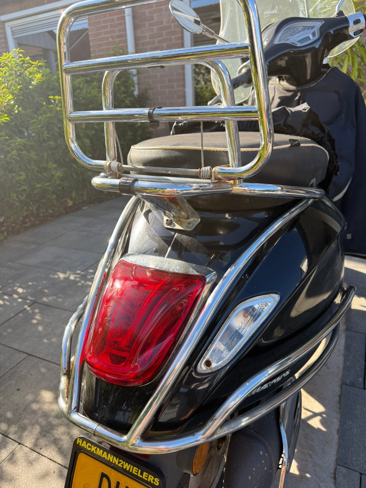 Vespa primavera 2016 scooter, Fietsen en Brommers, Snorfietsen en Snorscooters, Ophalen, Gebruikt, Benzine, Vespa