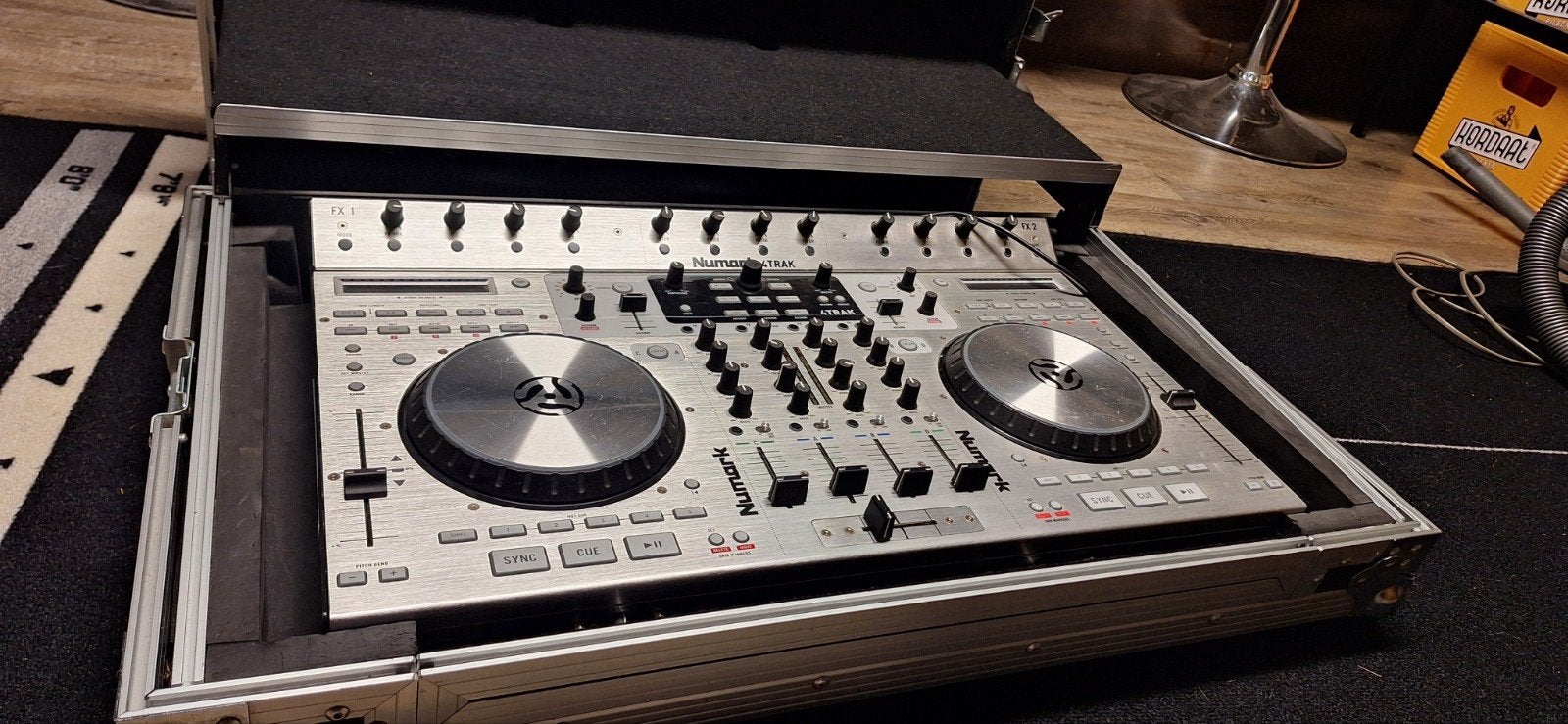 Numark Professionele DJ Set met Flightcase en Laptop Stand, Ophalen, Gebruikt, Dj-set, Numark