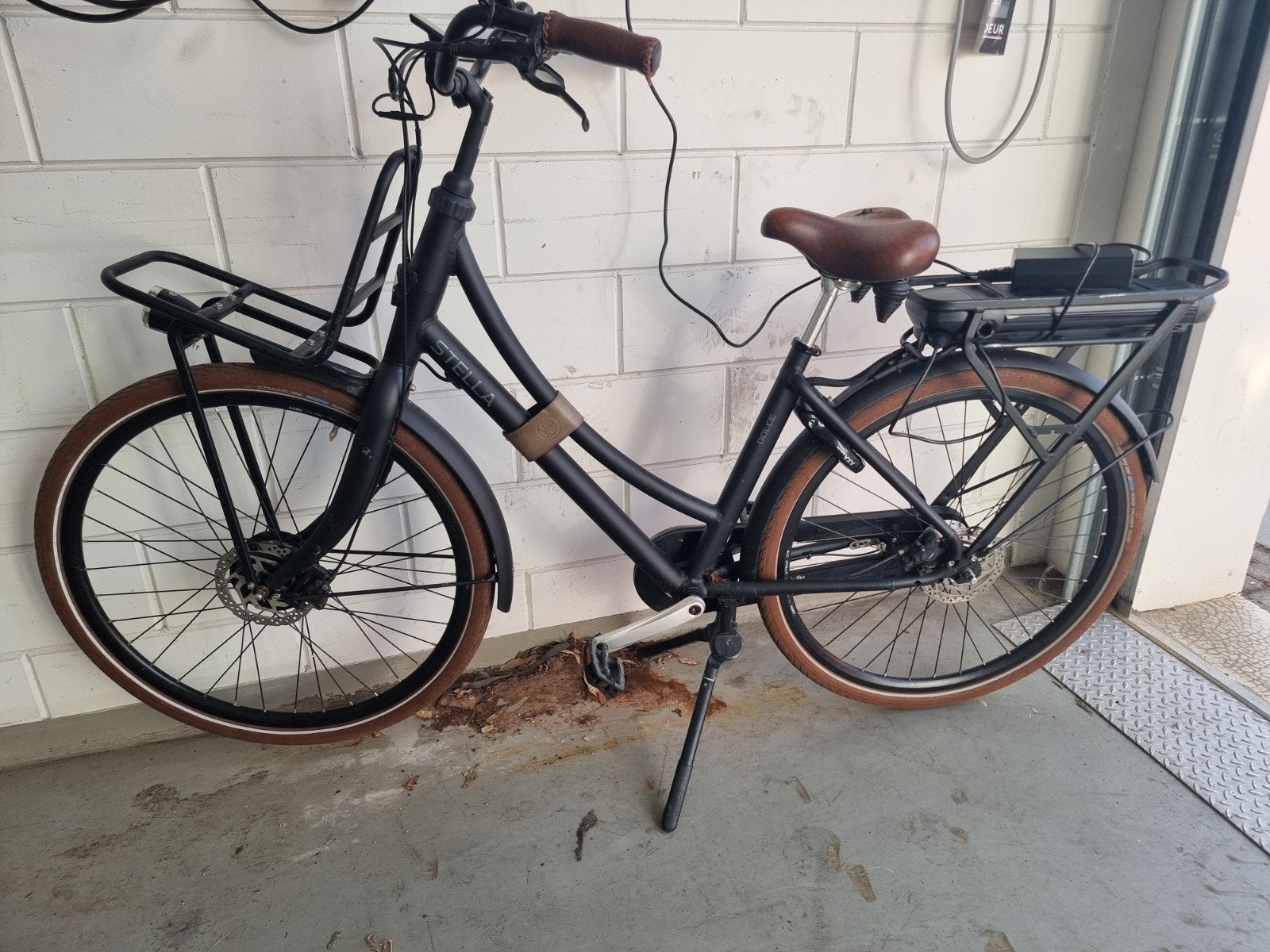 Stella Dolce elektrische Fiets. nieuwe Accu, Zo goed als nieuw, 50 km per accu of meer, 55 tot 59 cm, Ophalen