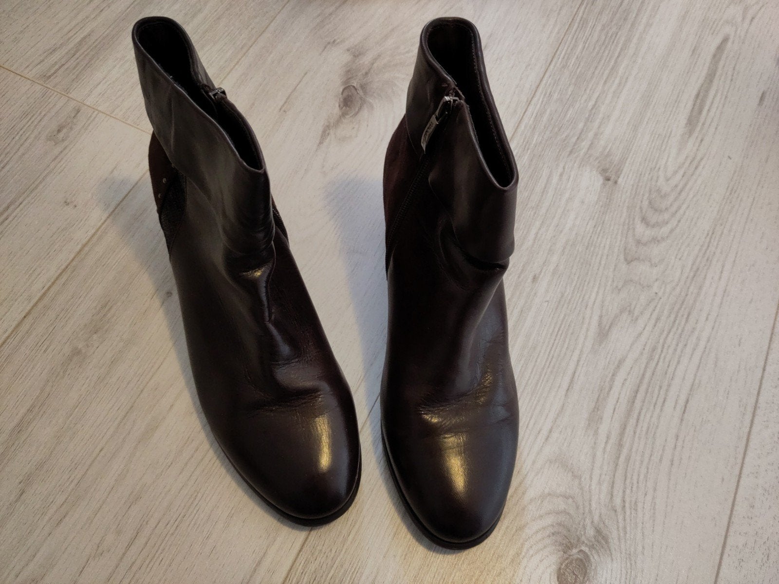 Nieuwe bruine dameslaarsjes, maat 42, Ophalen of Verzenden, Zo goed als nieuw, Bruin