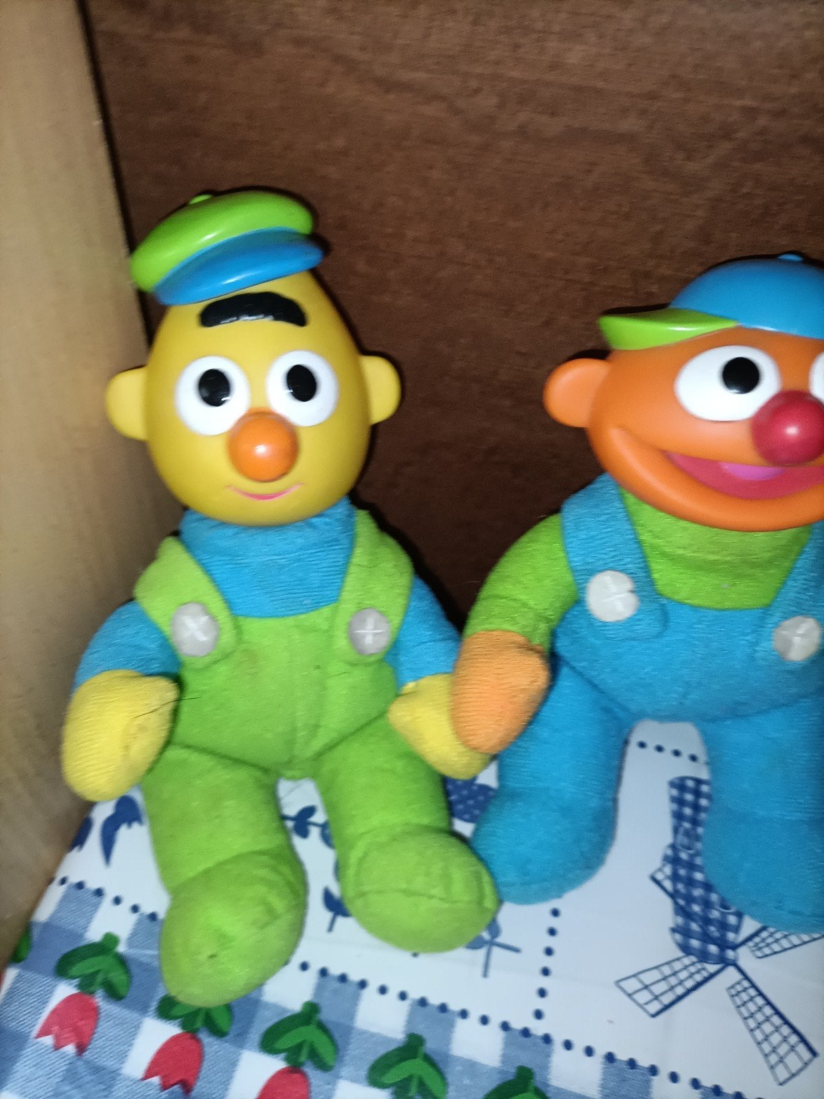 Bert en Ernie knuffels Tygo 19 cm en 17 cm, Ophalen of Verzenden, Zo goed als nieuw, Overige typen