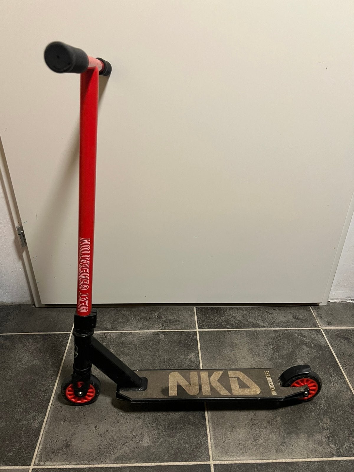 Nkd stuntstep, Fietsen en Brommers, Steps, Ophalen, Zo goed als nieuw, Gewone step