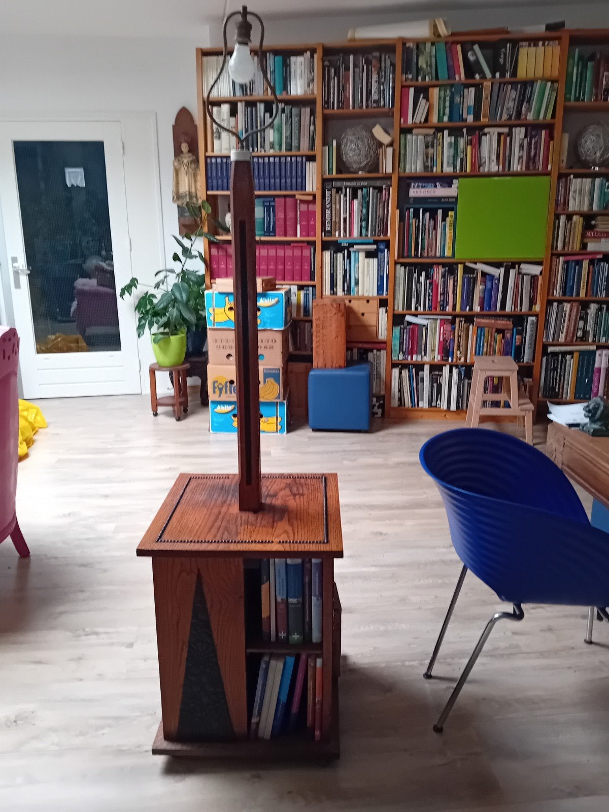 Art Deco / Amsterdamse School boekenmolen met lampvoet, Ophalen