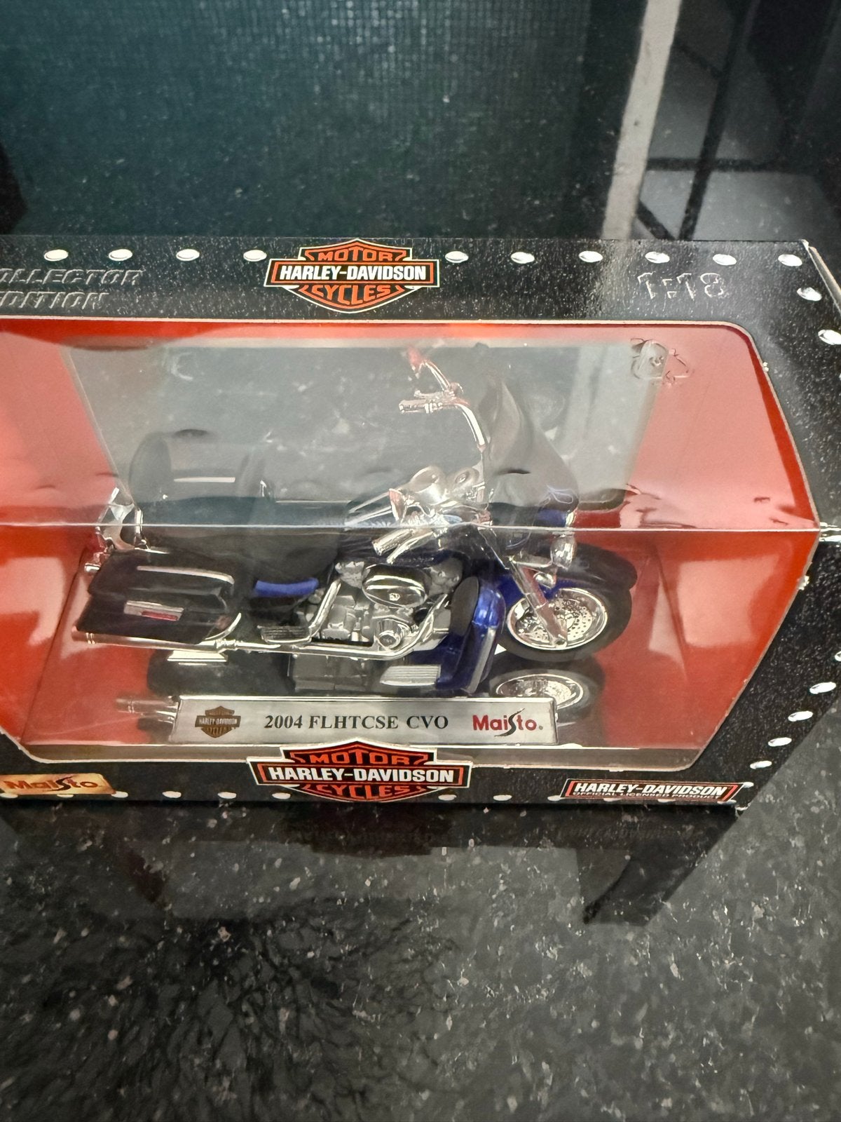 Harley Davidson FLHTCSE CVO 2004 - Mint in Box!, Overige merken, 1:32 tot 1:50, Overige typen, Nieuw