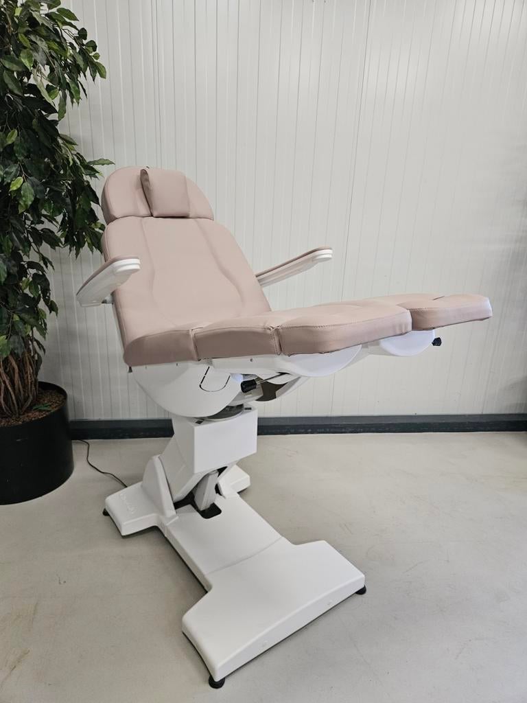 Gharieni pedicure stoel behandelstoel elektrisch nieuwstaat, Ophalen of Verzenden