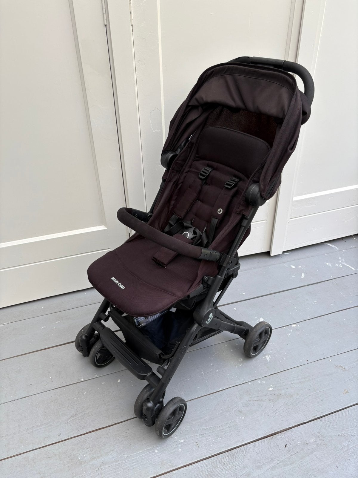 Maxi Cosi Lara 2 buggy met autostoel adapters, kleur zwart, Kinderen en Baby's, Buggy's, Ophalen, Gebruikt, Maxi-Cosi, Verstelbare rugleuning