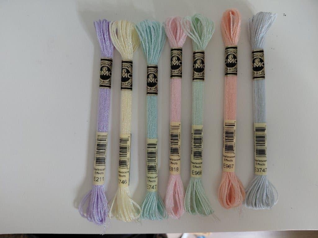 DMC Mouline Pearlescent Effects (metallic) borduurgaren, Ophalen of Verzenden, Nieuw, Handborduren, Borduurgaren of Zijde
