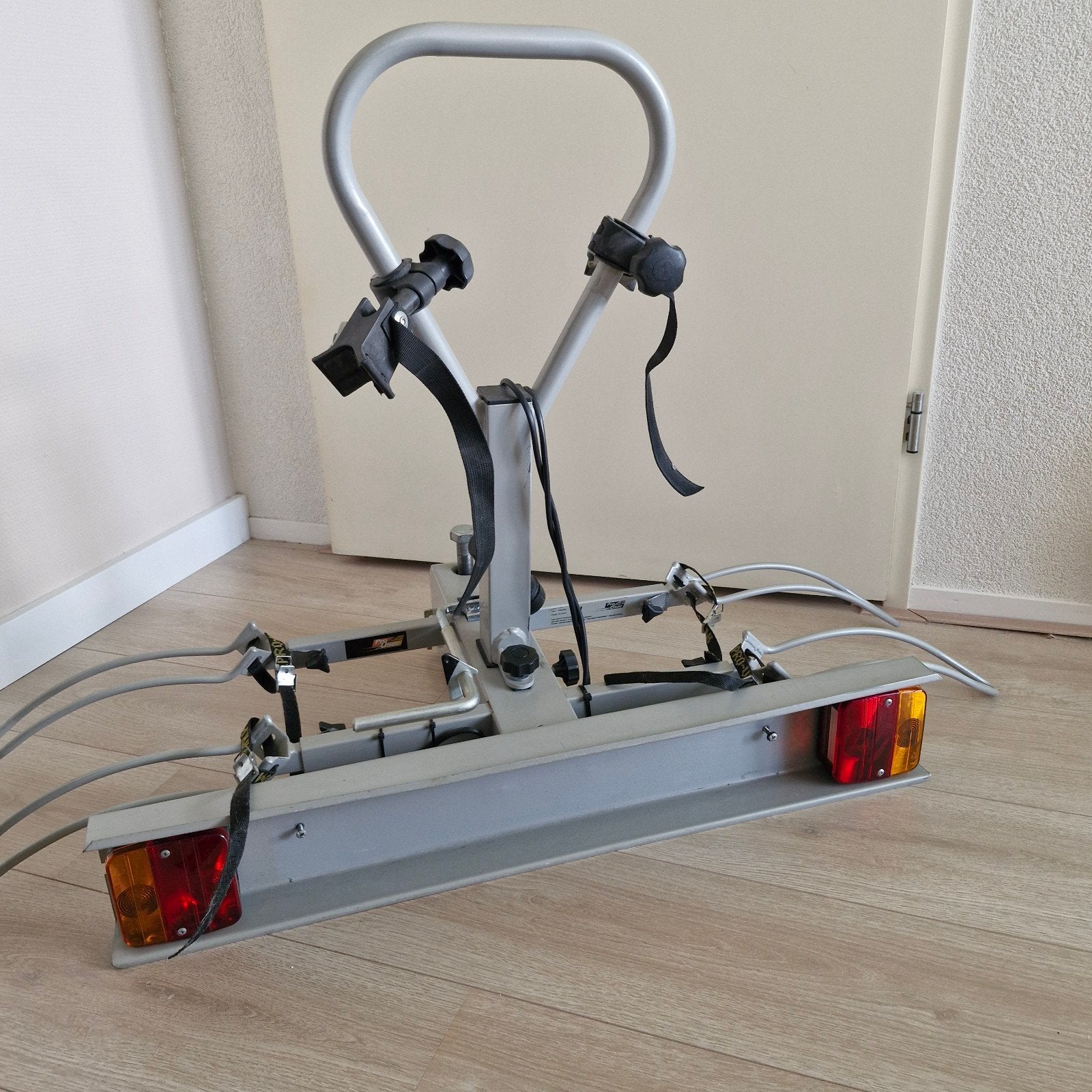 Pro-User Silverbike kantelbare fietsendrager, Ophalen, 2 fietsen, Gebruikt, Trekhaakdrager