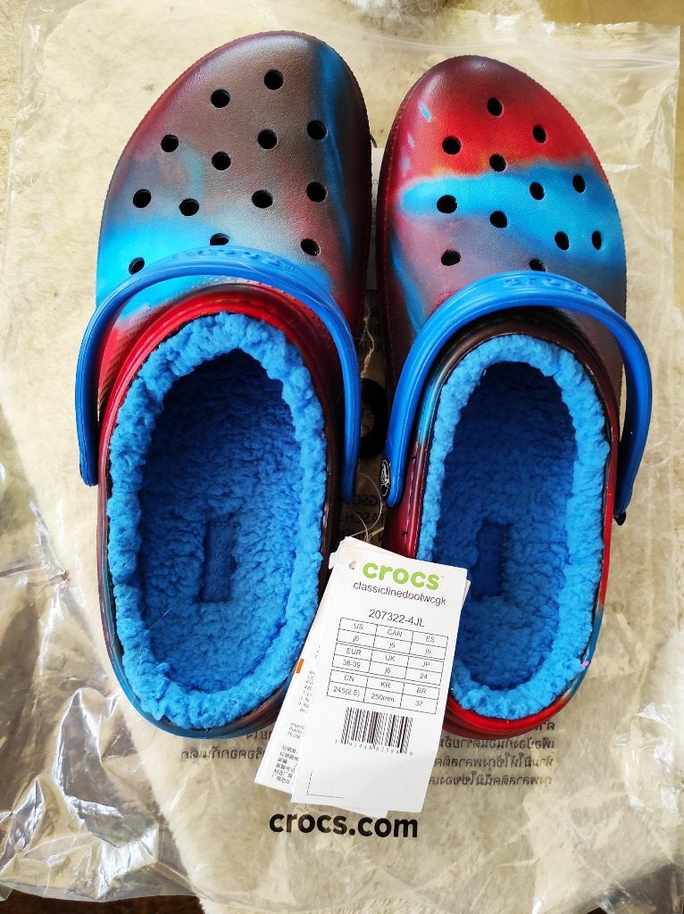 Meerkleurige gevoerde Crocs maat 38-39, Overige kleuren, Verzenden, Nieuw, Crocs