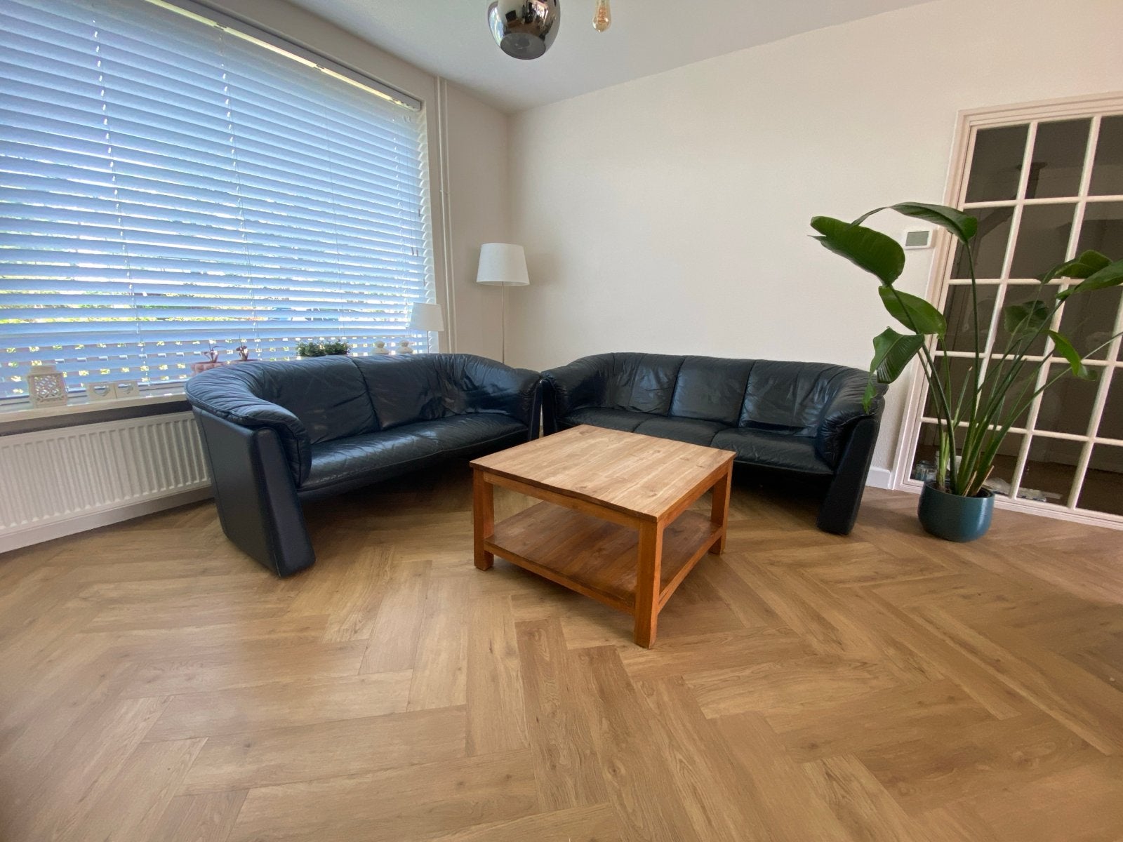 Leolux bankstel 2- en 3-zitsbank donkerblauw leer, Ophalen, Gebruikt, 150 tot 200 cm, Driepersoons