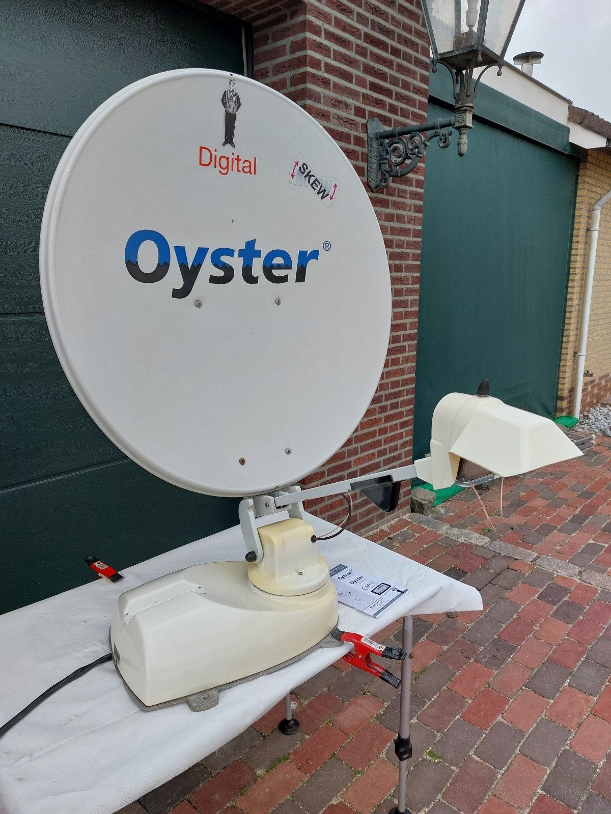 Oyster digitaal met skew 85cm compleet, Audio, Tv en Foto, Schotelantennes, Ophalen of Verzenden, Overige merken