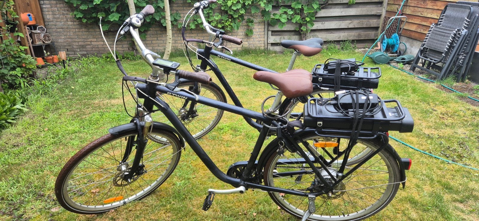 Twee B'Twin elektrische fietsen met achterwielmotor, Fietsen en Brommers, Elektrische fietsen, Overige merken, Gebruikt, Ophalen of Verzenden