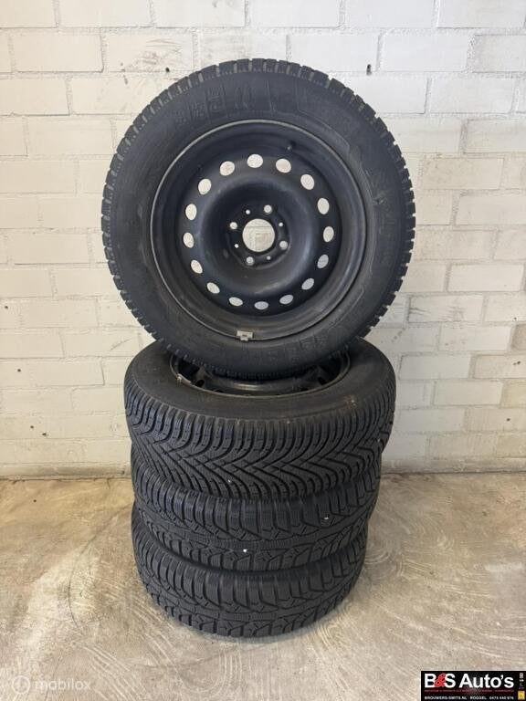 Winterbanden op velg Citroen C3 II ('09-'17), Ophalen, Gebruikt, 15 inch