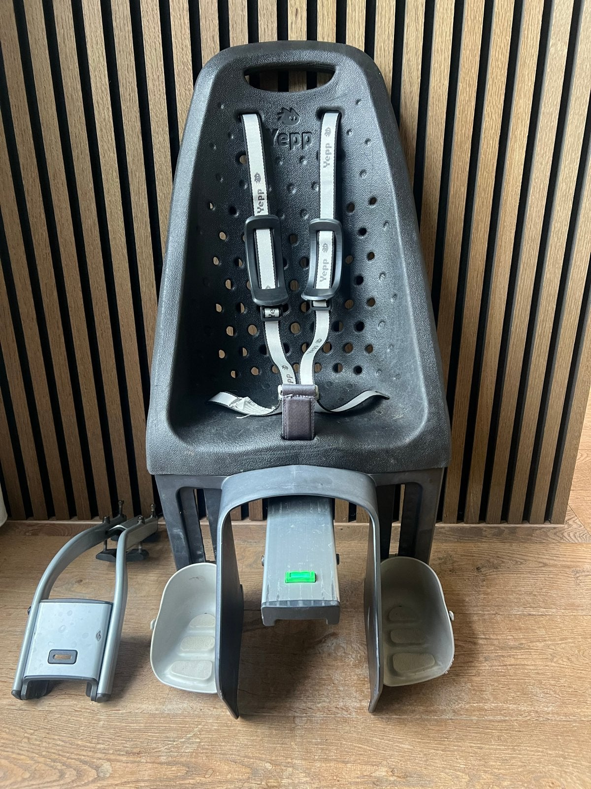 Yepp Achterzitje met zadelbuisbevestiging, Ophalen, Achterzitje, 9 t/m 36 kg, Gebruikt