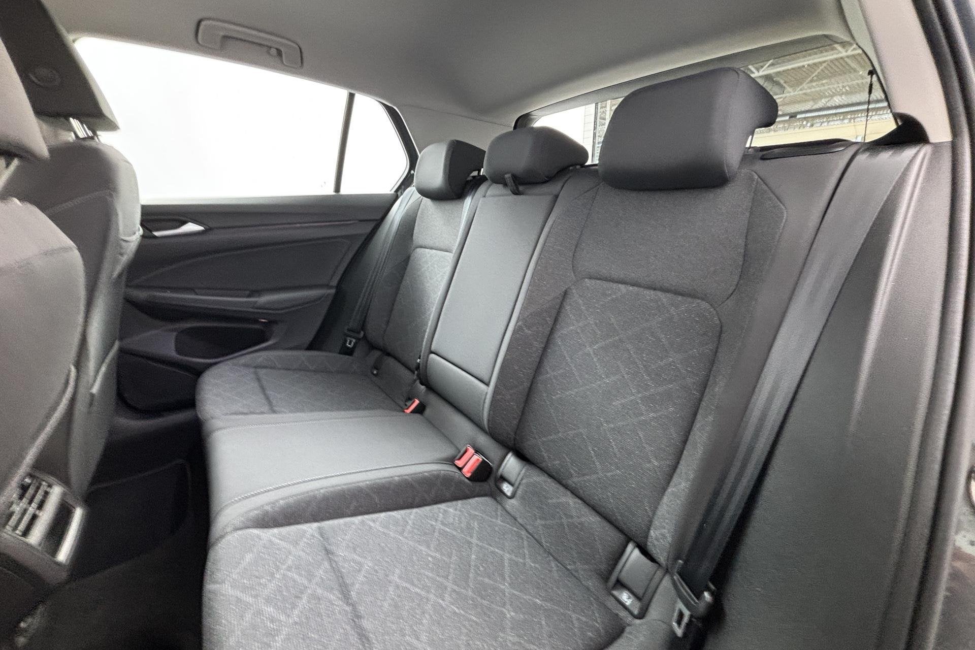 Volkswagen Golf 1.0 TSI Life Zuinige en Jonge Golf met Handg, Auto's, Voorwielaandrijving, Stof, Gebruikt, 620 kg