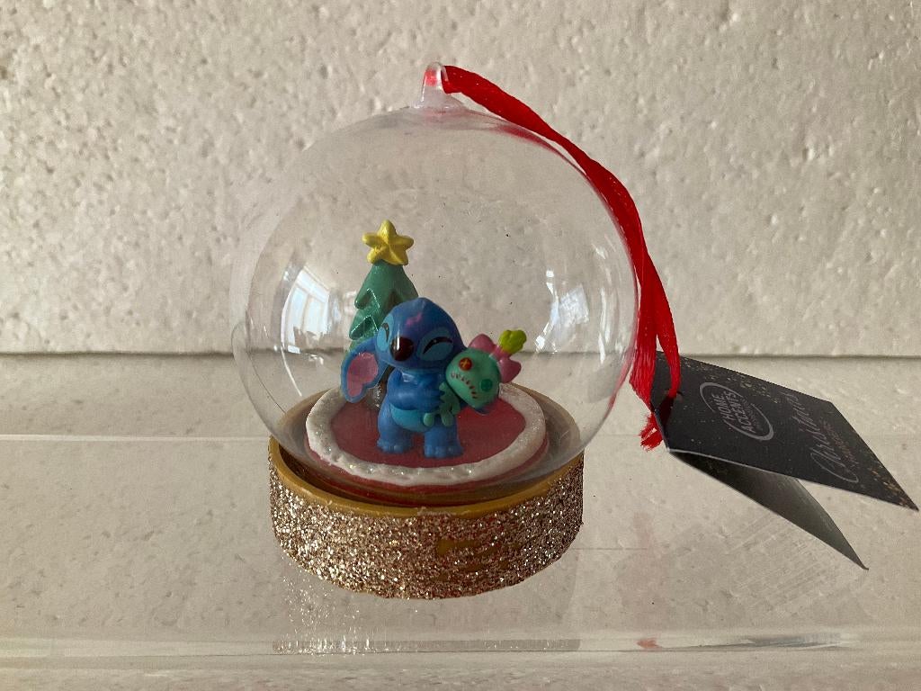Disney: lilo en Stitch - globe - kerstbal stitch 1, Verzamelen, Disney, Ophalen of Verzenden, Overige figuren, Zo goed als nieuw