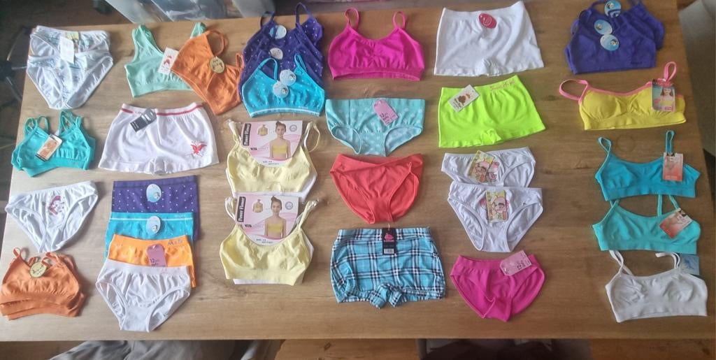 Partij NIEUW meisjesondergoed - 41 stuks 3 tm 7 Jaar, Ophalen of Verzenden, Nieuw, Meisje, Nacht- of Onderkleding