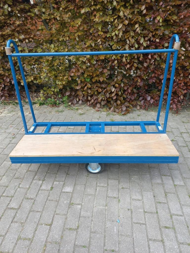 Z.g.a.n platenkar, Ophalen, Zo goed als nieuw