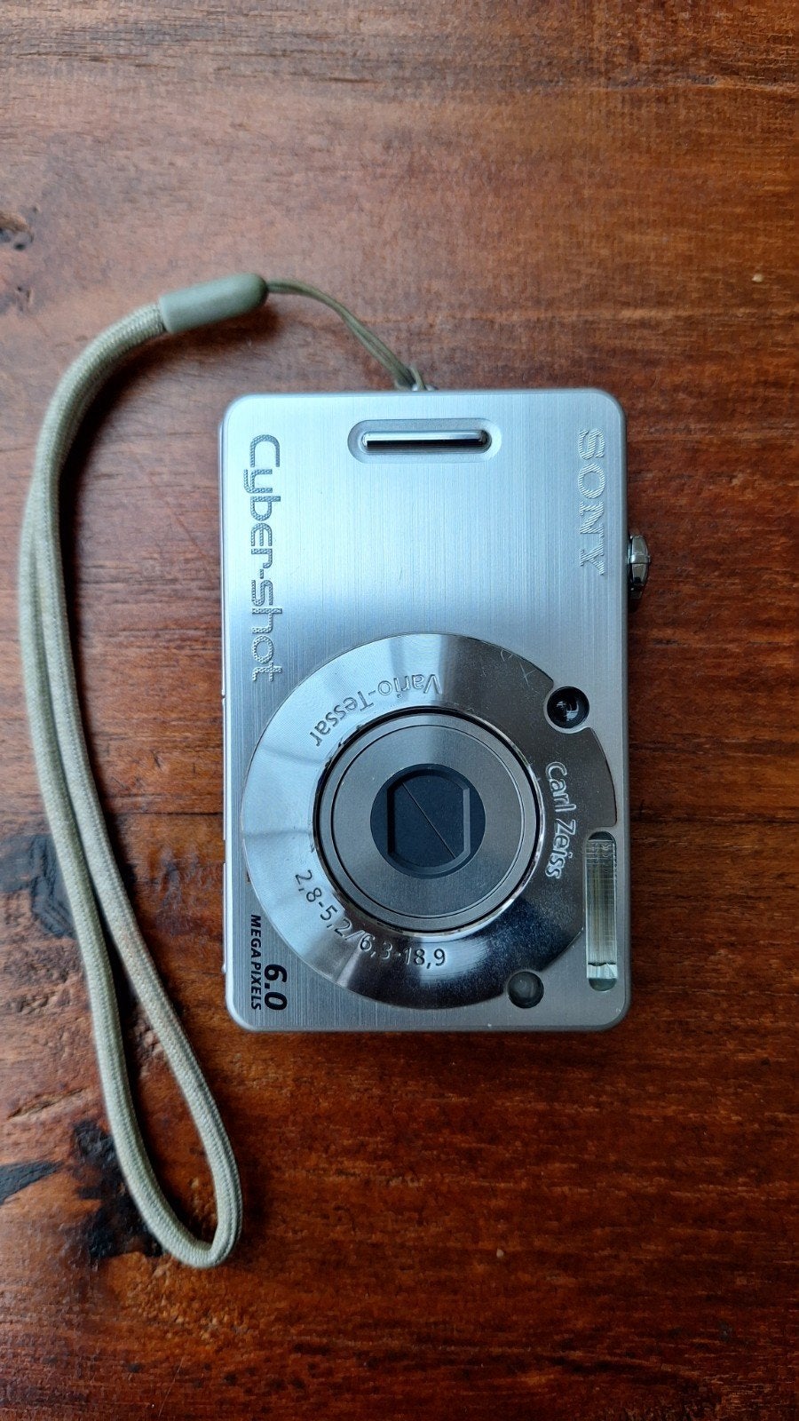 Sony Cyber-shot DSC-W50 Compactcamera - Zilver, Audio, Tv en Foto, Ingebouwde flitser, Accu, Ophalen of Verzenden, Zo goed als nieuw
