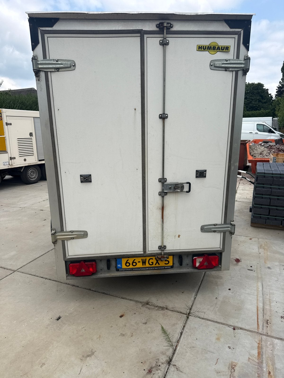 Humbaur gesloten aanhangwagen 2500 kg, Ophalen of Verzenden, Gebruikt