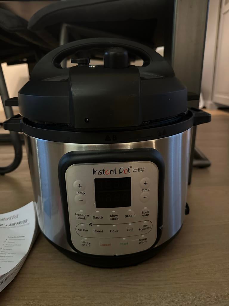 Instant Pot Duo Crisp + Air Fryer - 5.7L/8L, Ophalen of Verzenden, Zo goed als nieuw, Airfryer, 1500 gram of meer