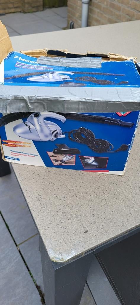 Compacte Handstofzuiger - Ideaal voor Caravan & Camping, Witgoed en Apparatuur, Stofzuigers, Ophalen, Gebruikt, Kruimeldief, Minder dan 1200 watt