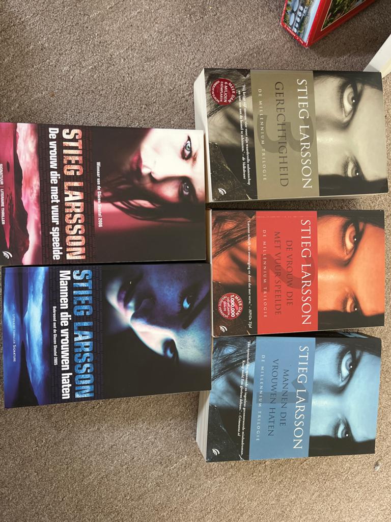 Stieg Larsson Millennium Trilogie - 6 Boeken, Boeken, Ophalen of Verzenden, Zo goed als nieuw