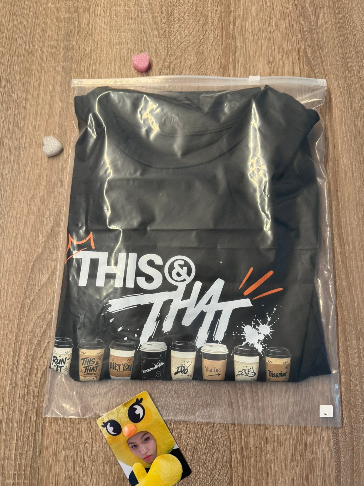 Stray Kids This & That fanmade zwart shirt maat S nieuw, Ophalen of Verzenden, Nieuw, Kleding
