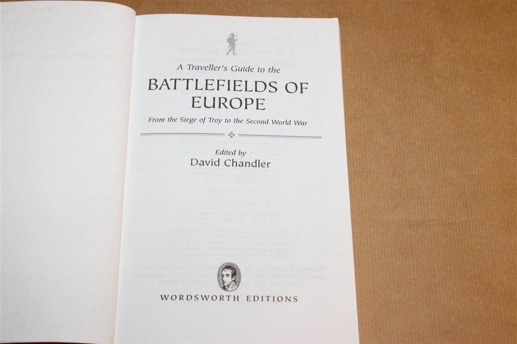 Guide to Battlefields of Europe — 245 Slagvelden, Chandler, Boeken, Ophalen of Verzenden, Tweede Wereldoorlog, Gelezen, Overige onderwerpen