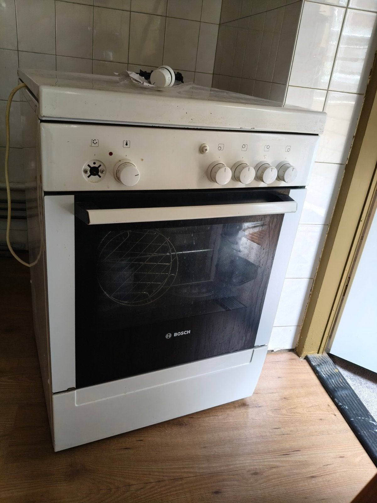 Bosch gasfornuis 4-pits met oven – ovenknop ontbreekt, Gebruikt, Gas, Vrijstaand, 85 tot 90 cm
