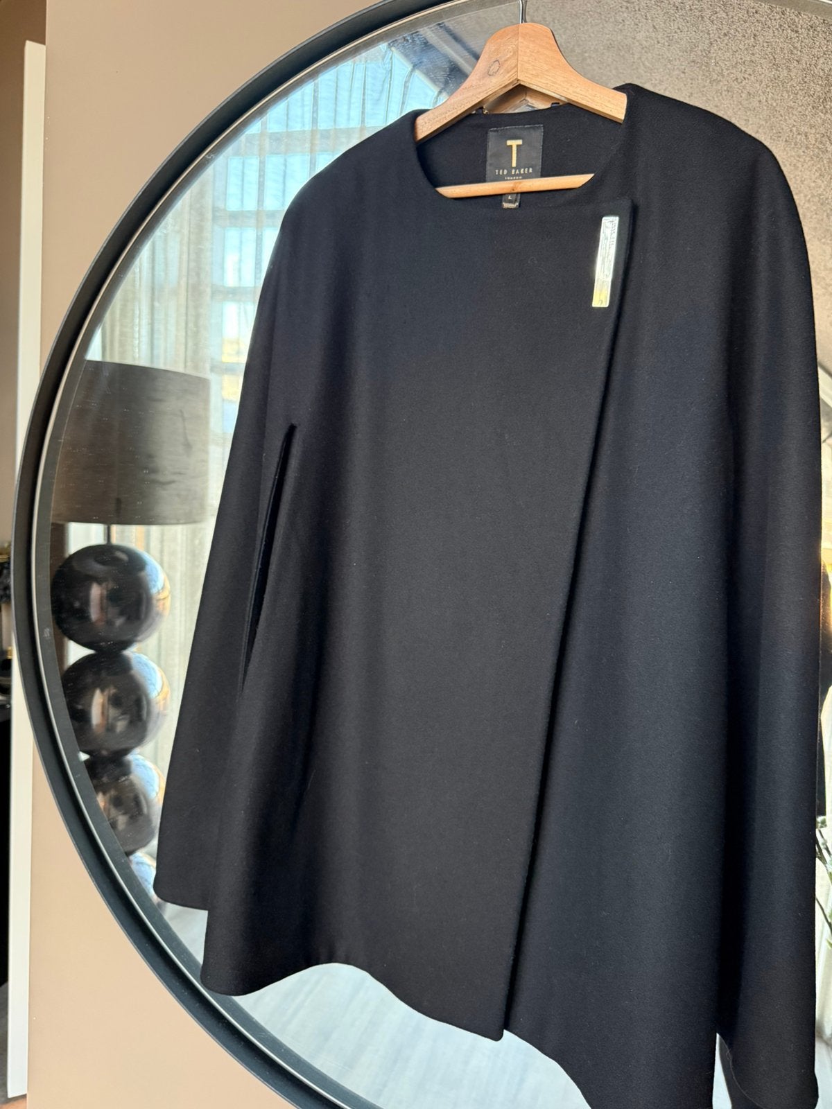 Nieuwe Ted Baker cape/ poncho maat l nieuw met kaartjes, Ophalen of Verzenden, Nieuw, Zwart