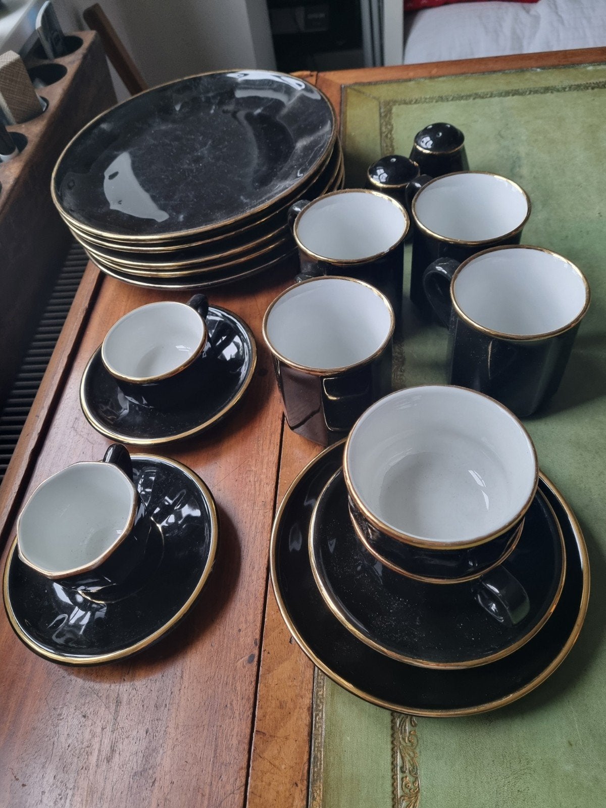 Zwart Apilco/Walküre Servies met Gouden Rand, Huis en Inrichting, Gebruikt, Vintage, Ophalen of Verzenden, Bord(en)
