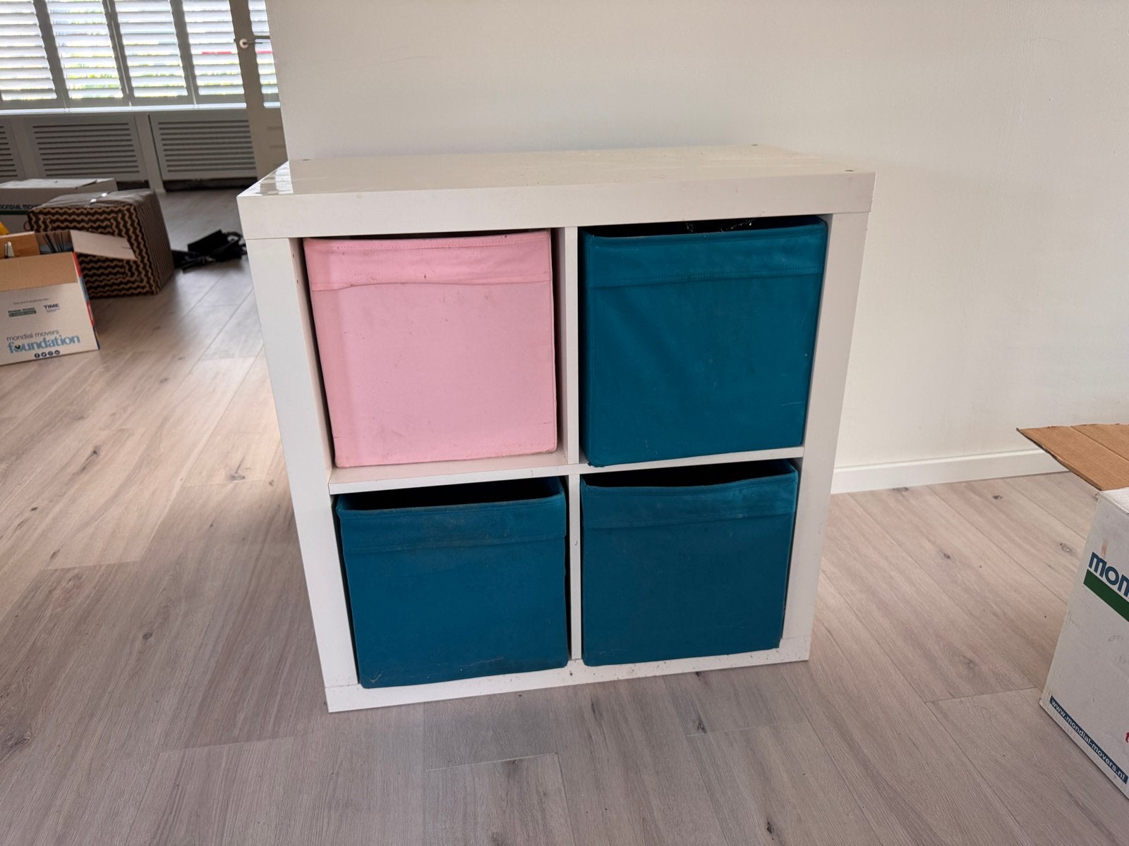 IKEA KALLAX kast met 4 vakken en opbergmanden, Ophalen, Gebruikt